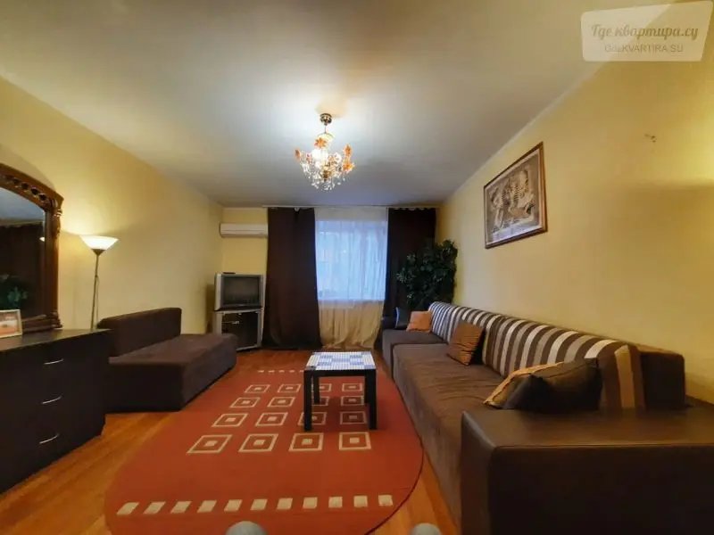 проспект Космонавтов, 10
