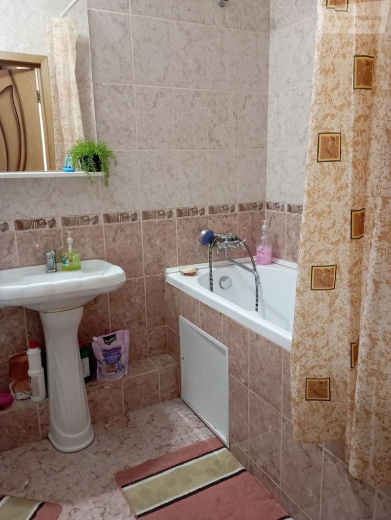 улица Перелёта, 32