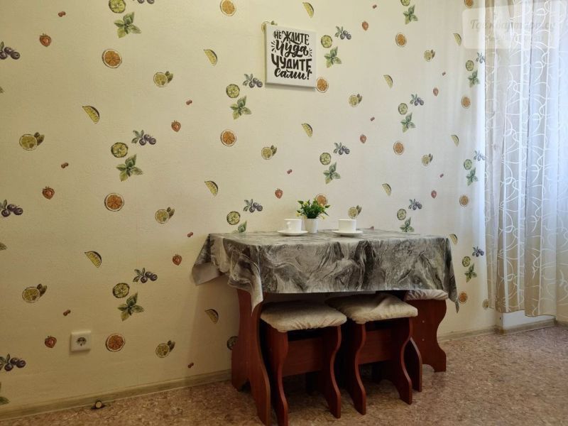 Осетинская улица, 7